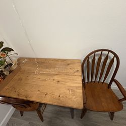 wood kitchen table and chairs