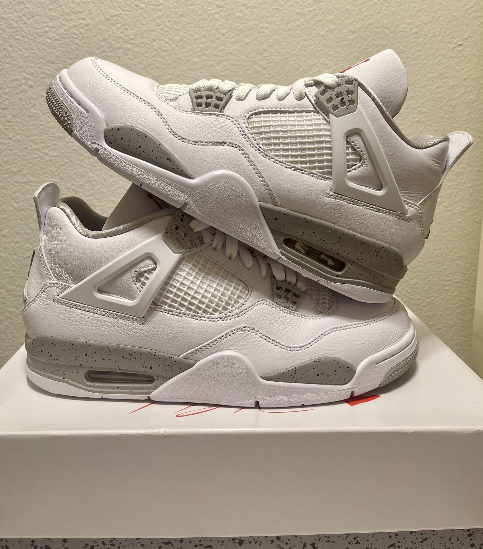 JORDAN 4 SIZE 9 WHITE OREO PADS