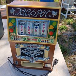 Small Radio Slot Machine Works 