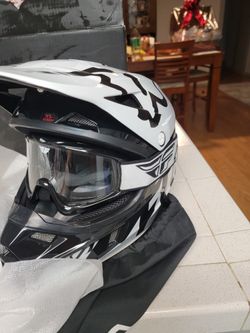 V1  Youth Motorcycle Helmet  Size YL 51-52 Cm