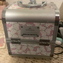Hello kitty makeup kit
