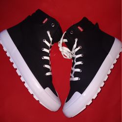 Womens Size 10 Levi Sneakers high top