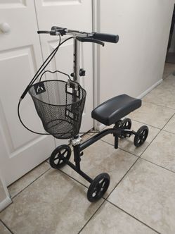 Medline Lightweight Steerable Knee Scooter