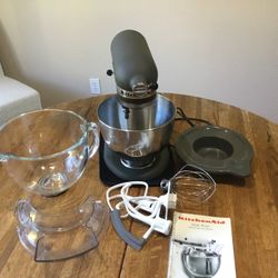 KitchenAid 4.5 Quart Mixer