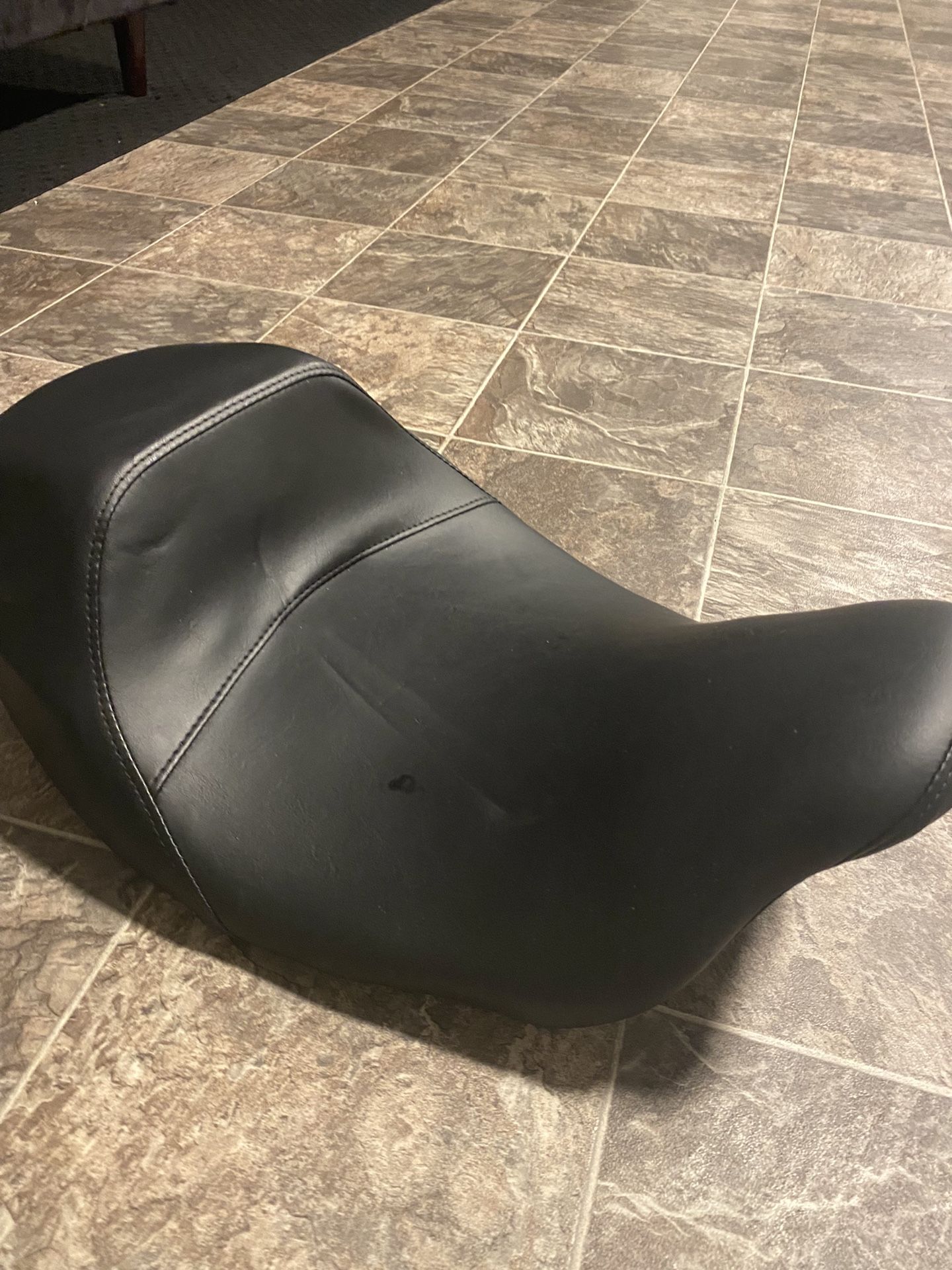 Harley Road Glide Seat 2022
