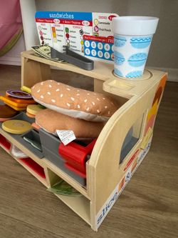 Melissa & Doug sandwich counter