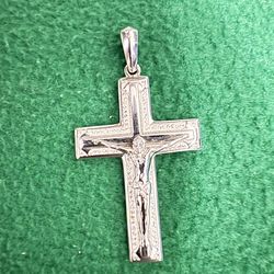 Silver cross pendant w diamonds