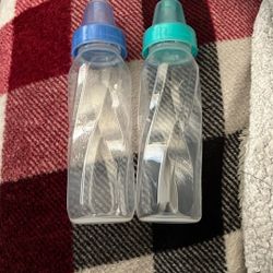 2 Evenflo Bottles 8oz