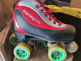 Meneghini kids size 1 to 2 quad roller hockey skates