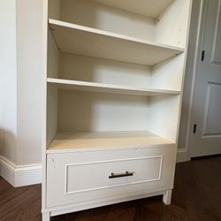Kids’ Bookshelf With Drawer 