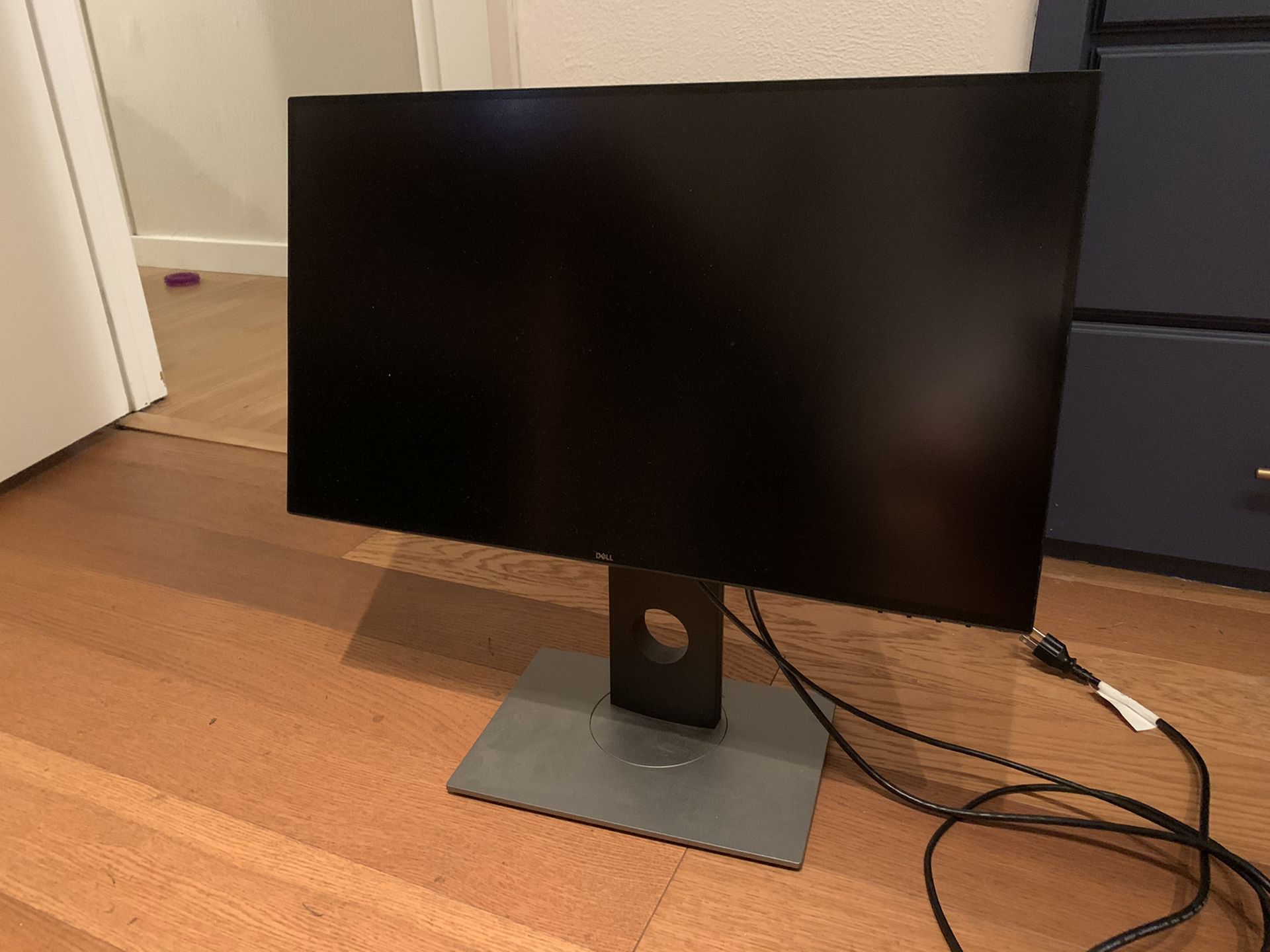 Computer monitor - Dell Ultra Sharp 25”