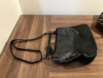 Crossbody/shoulderbag 7$