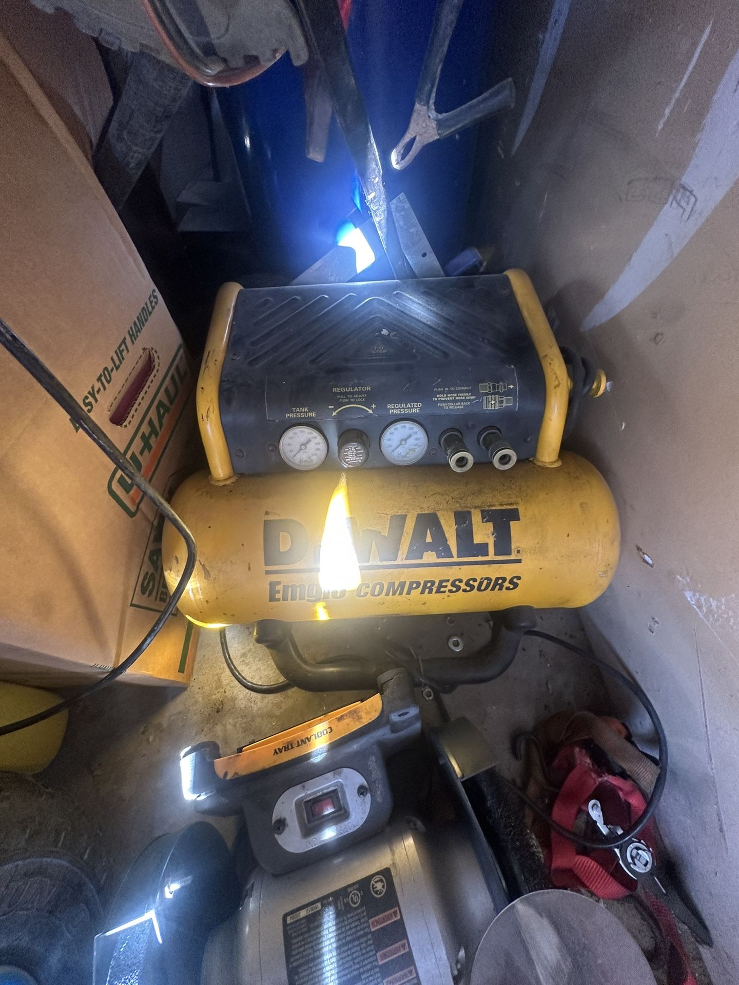 Dealt Air Compressor