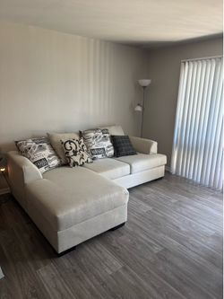 Couch / Sofa