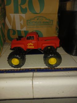 Monster Jam Grave Digger Red Primer 1:24 Scale Toy