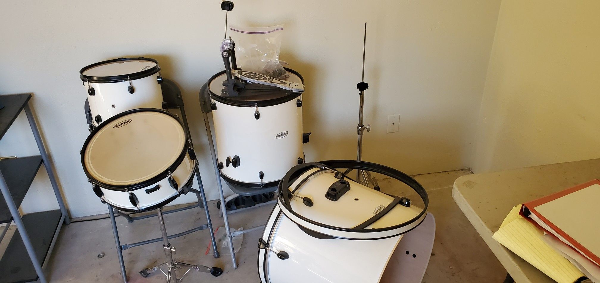 5 piece Pearl forum series drum set