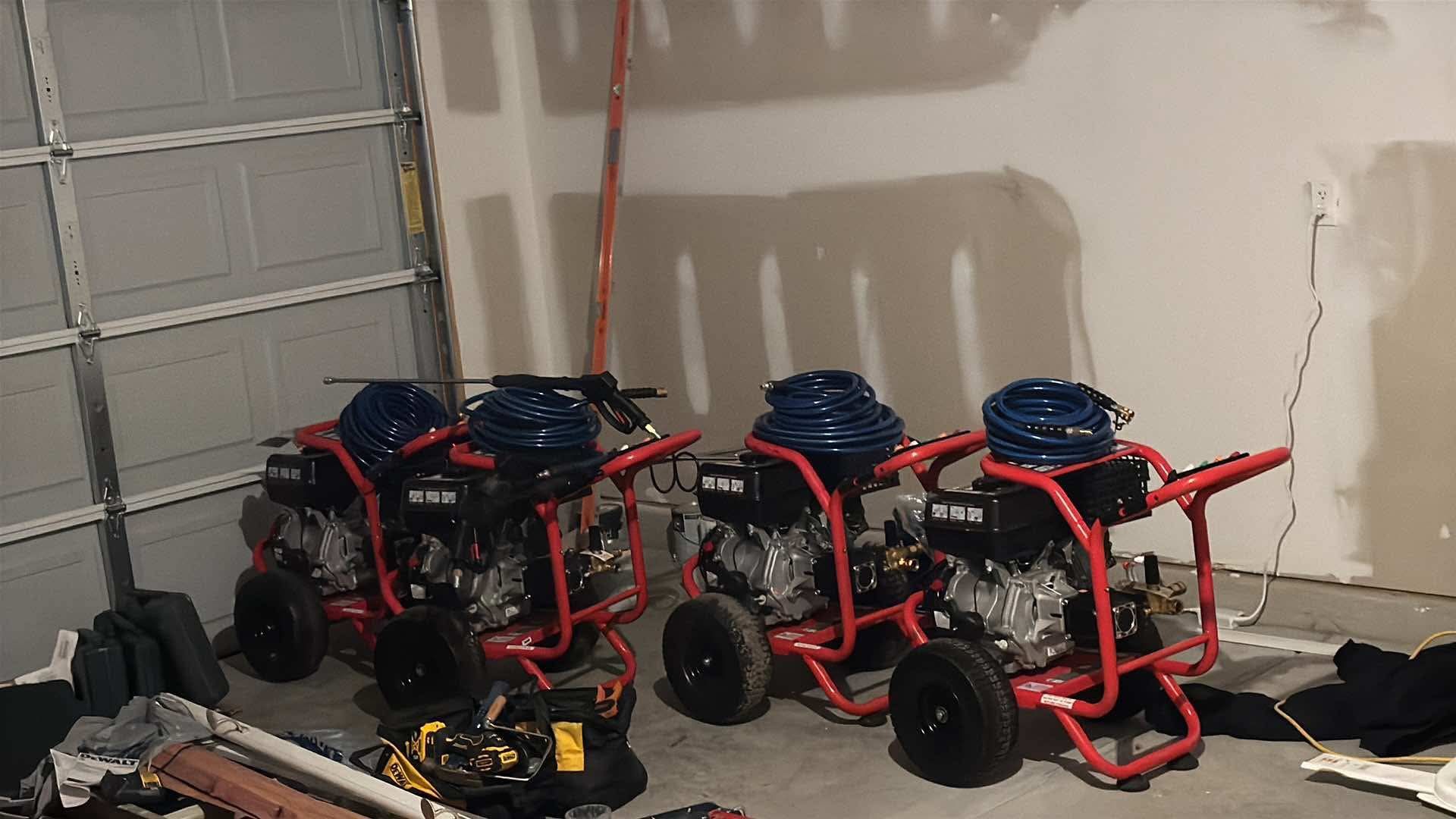 4400 Psi Pressure Washers