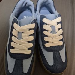Gap Tennis Shoes 