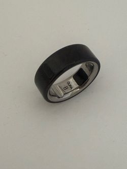 Oura Ring 4 - Size 8 -Black