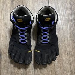 Vibram Fivefinger Athletic Shoes