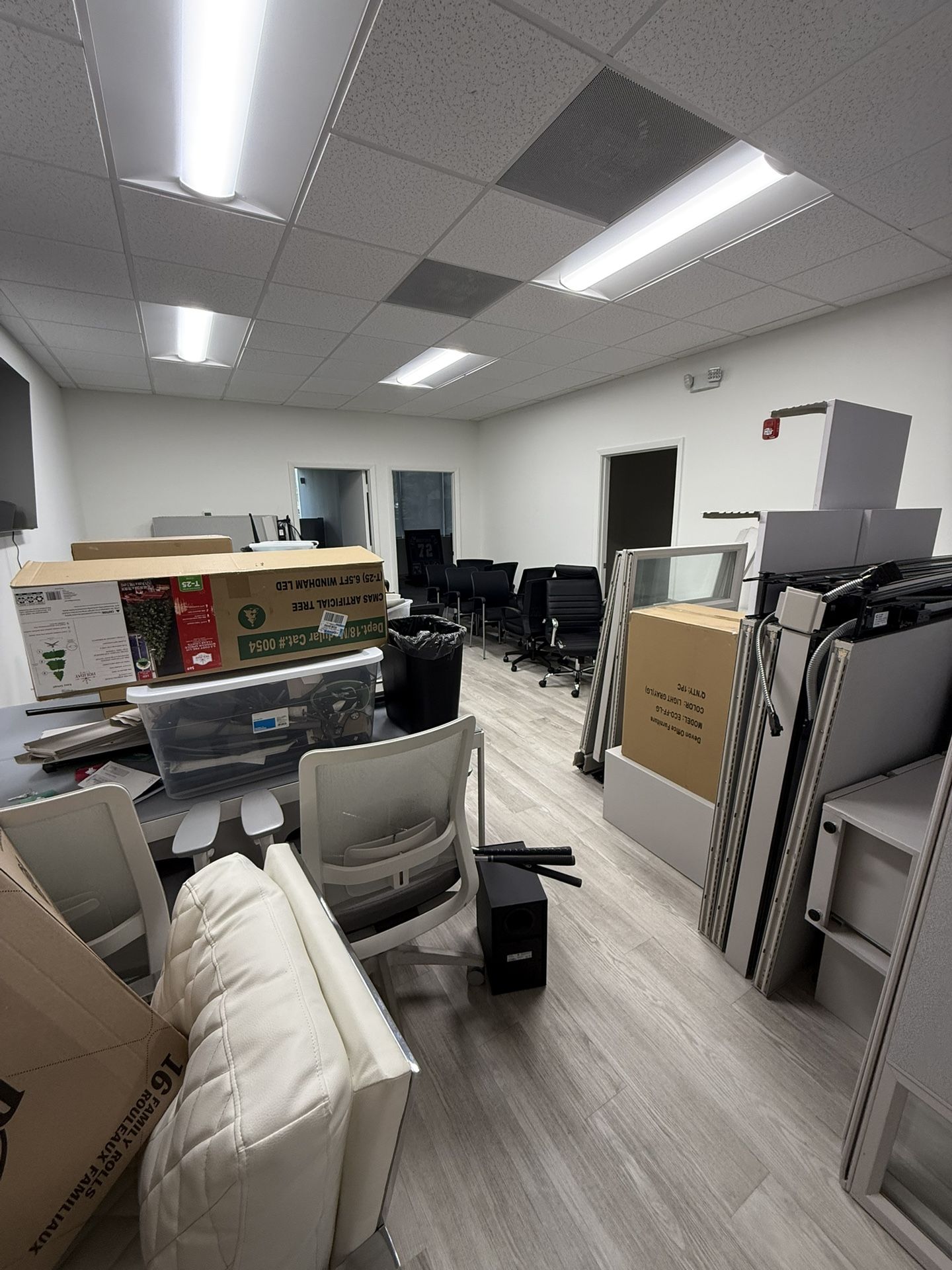 Office Cubicles/ Chairs/Monitors