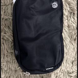 Lululemon 1L Everywhere Belt Bag