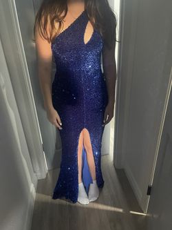blue dress