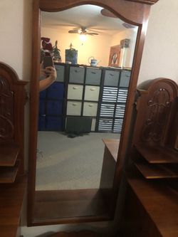Vanity antique