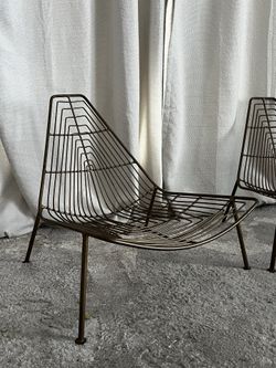 Low petite Halyard style chair (no sheepskin)