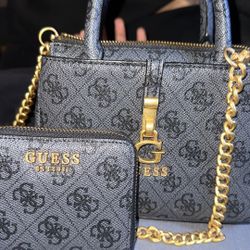 Matching Bag And Wallet (Guess) 