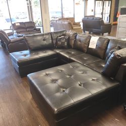 REAL GENUINE LEATHER SECTIONAL SOFA WITH OTTOMAN 
