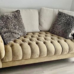 Ralph Lauren, Beige Tufted Couch 
