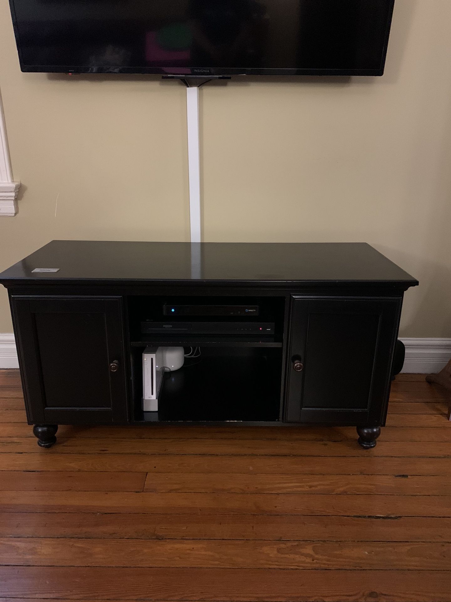 Renovations by Thomasville Westmont Collection 4-Shelf TV Console - Vintage Ebony