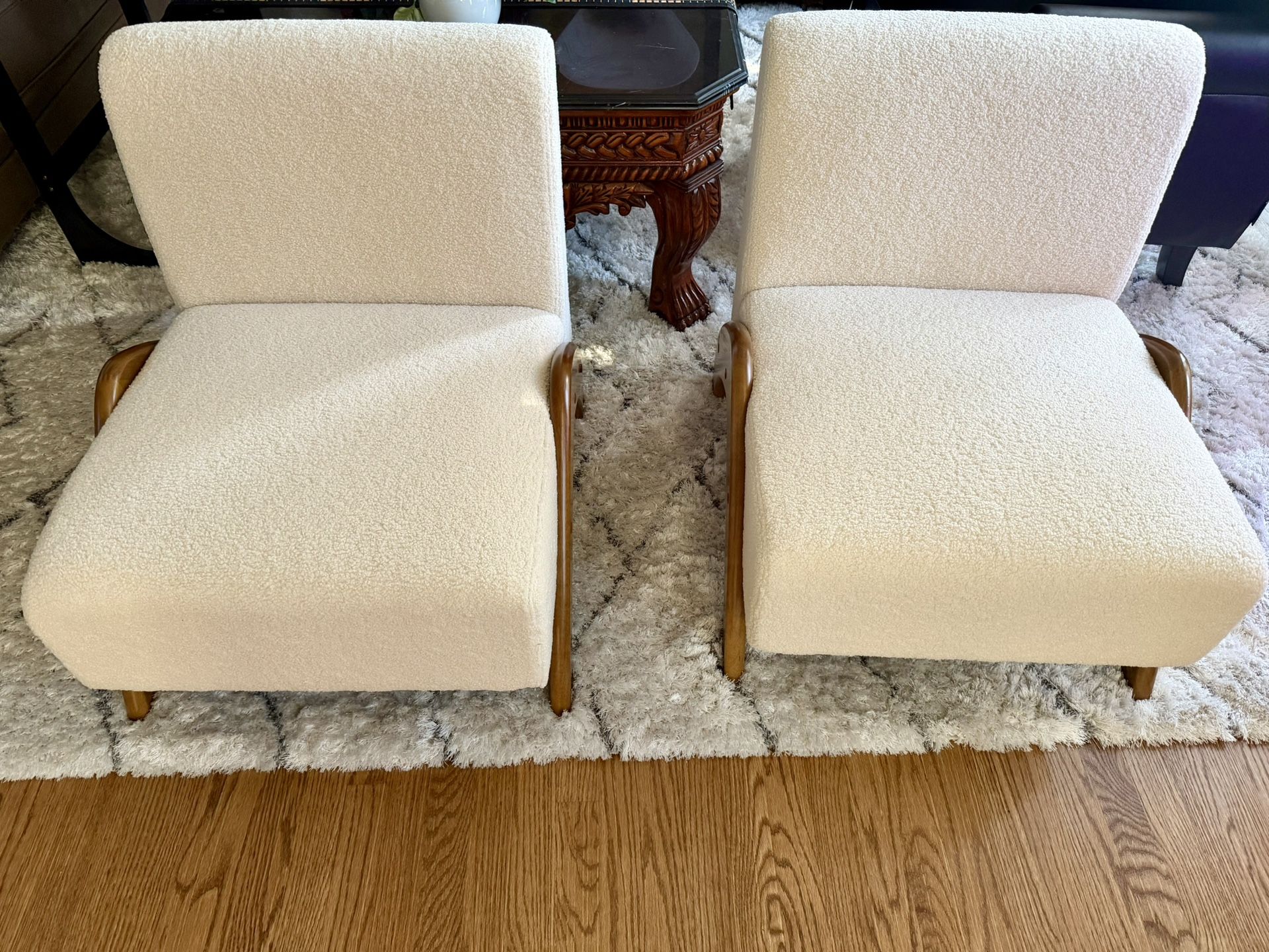 Brand New A Set Of 2 Oversized Accent Chair, upholstered armless mid Century Modern Living Room Chair with Wooden Legs for Bedroom/Office/Cafe, Sherpa