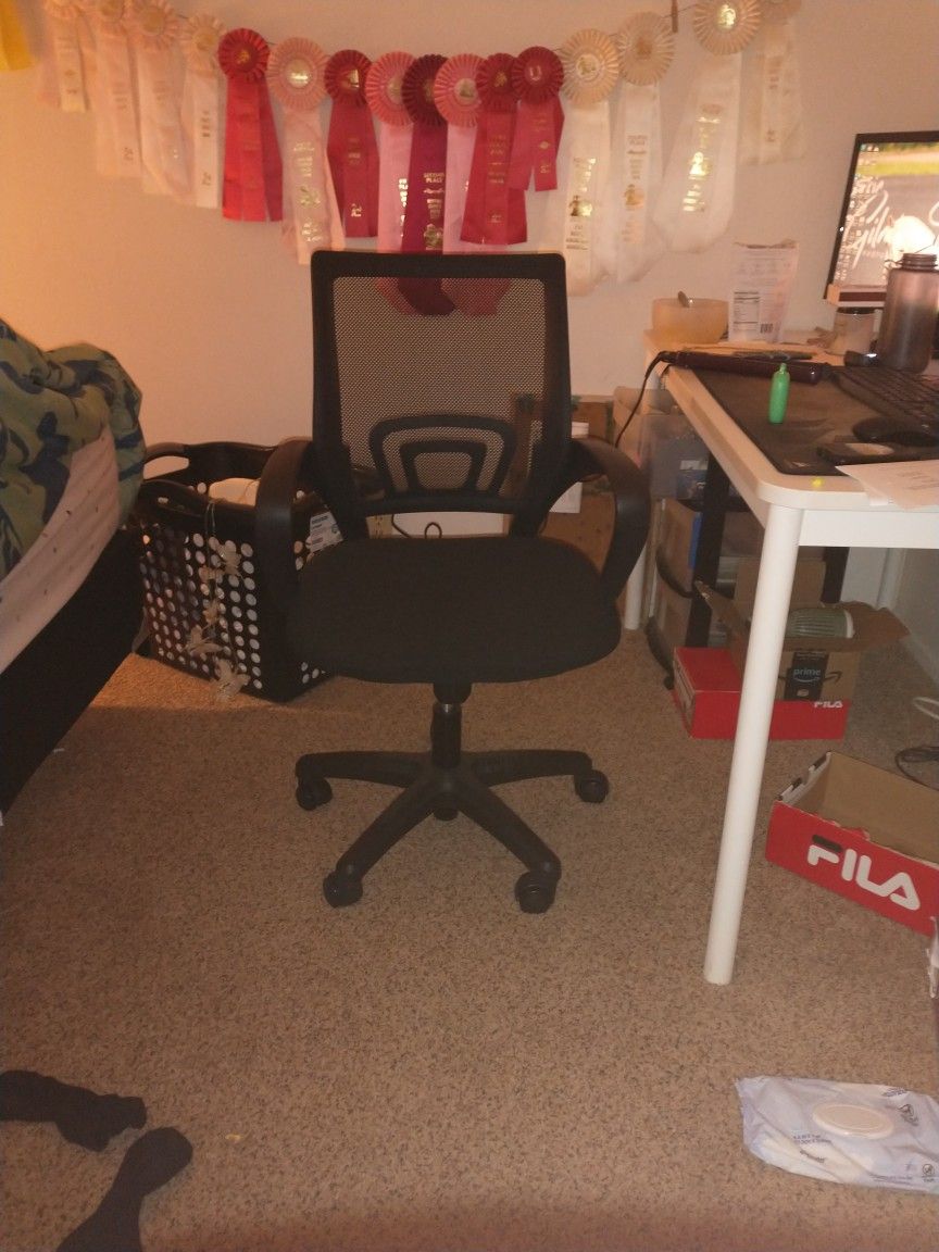 Swivel Office Chair
