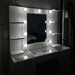Make Up Vanity