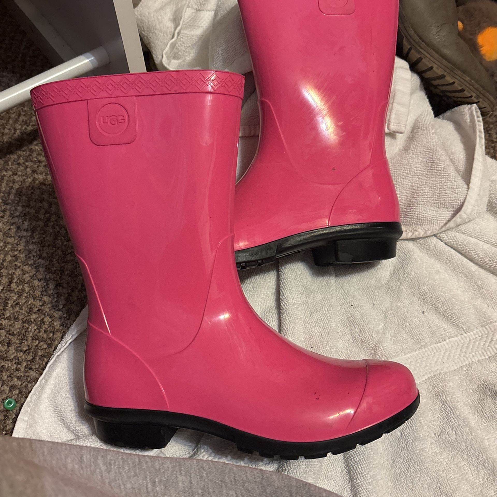 Ugg Size 2 Rain Boots