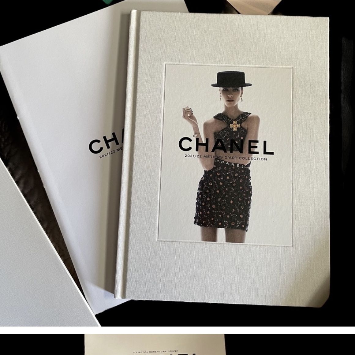 Chanel and Her World: Charles-Roux, Edmonde: 9780865651593