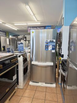 💐 Mother's Day Sale 💝 5/7/26 - 5/12/26 - LG 33 in Wide 26 cu. ft. Bottom Freezer Refrigerator Stainless Steel