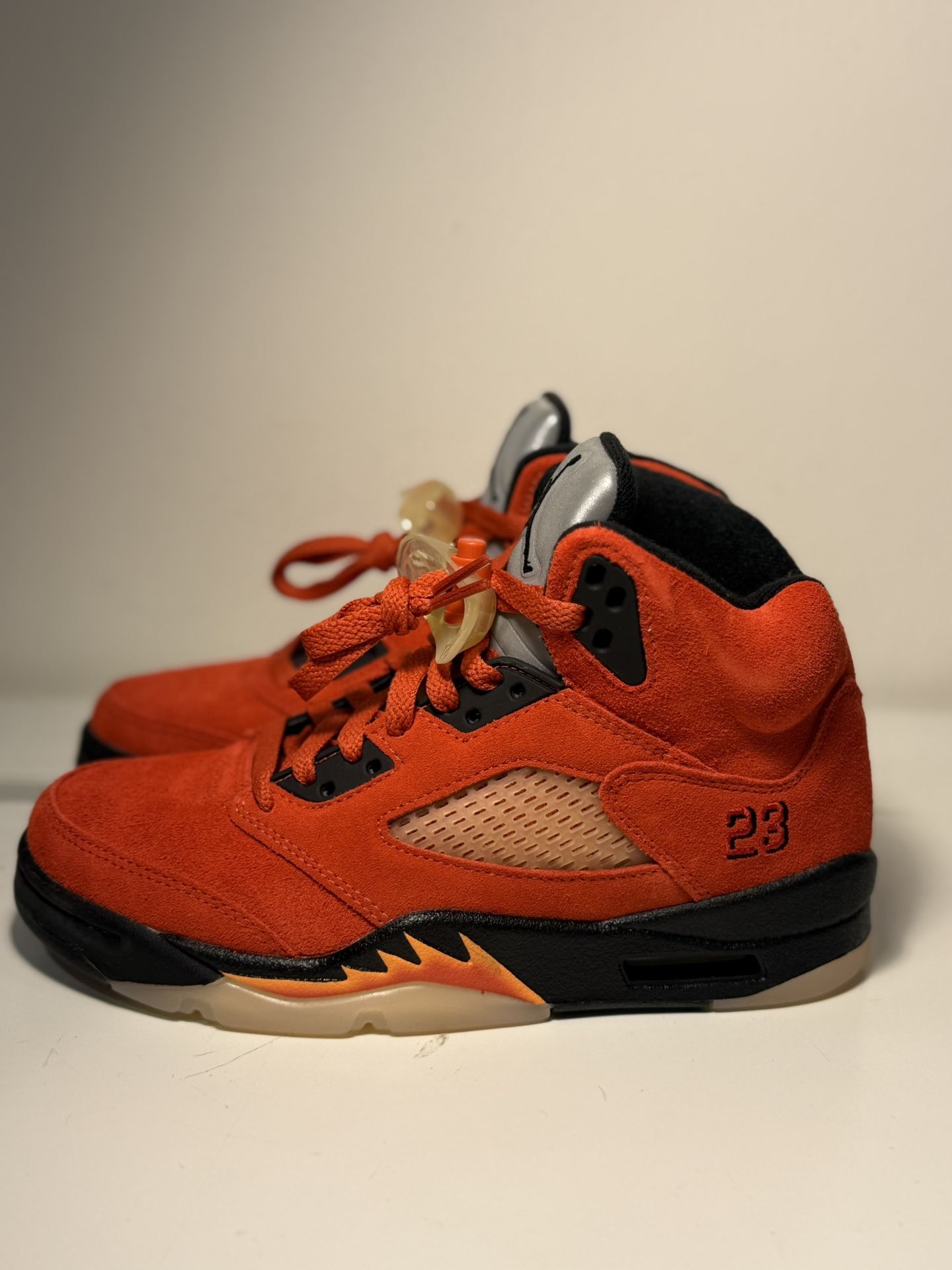 Dunk On Mars Jordan 5 Women’s Size 6.5w