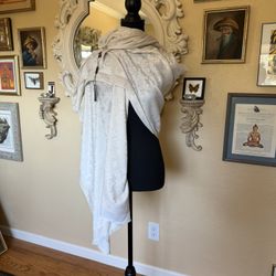 Pale Cream, Louis Vuitton NWT Wrap Shall Throw