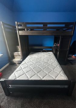Twin/full bunk beds with desk and storage