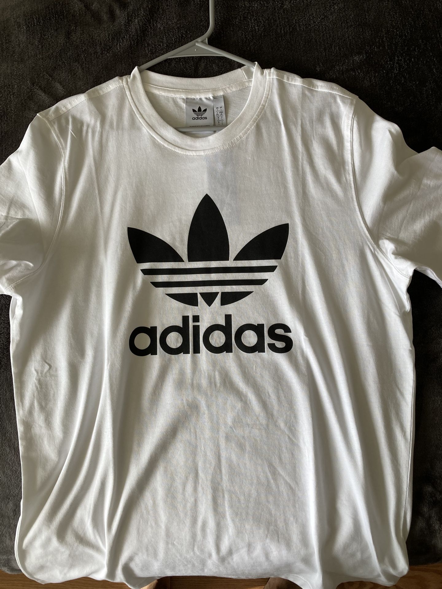 Adidas T-Shirt