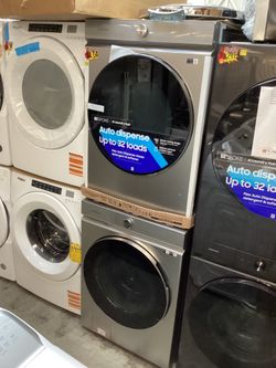 Samsung bespoke used washer 5.3 cu ft and new dryer gas