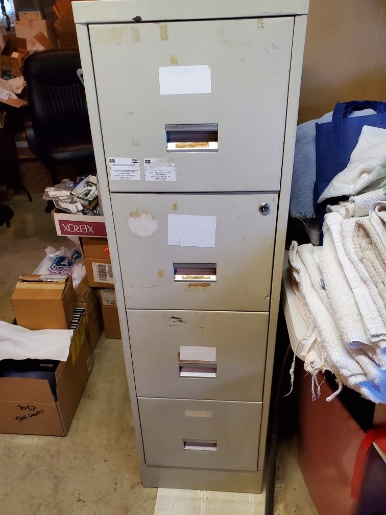 File Cabinet- 4 Droors - Metal