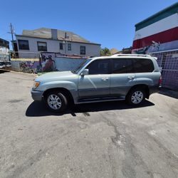 2004 Lexus LX 470