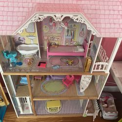 Doll House 