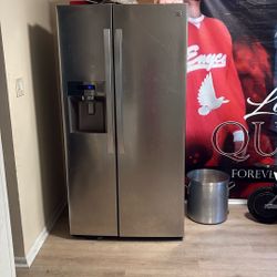 Refrigerator Kenmore Stainless Steel Double Door Ice Maker Waterline 
