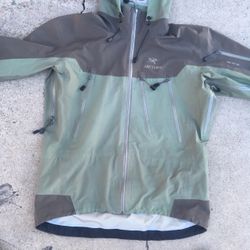 Arcteryx Gore-tex Theta AD Mens large parka jacket