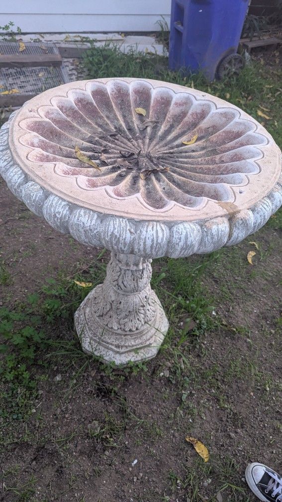 Bird Fountain CONCRETE